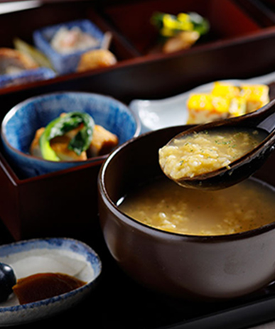 画像：奈良ホテル 茶がゆ定食