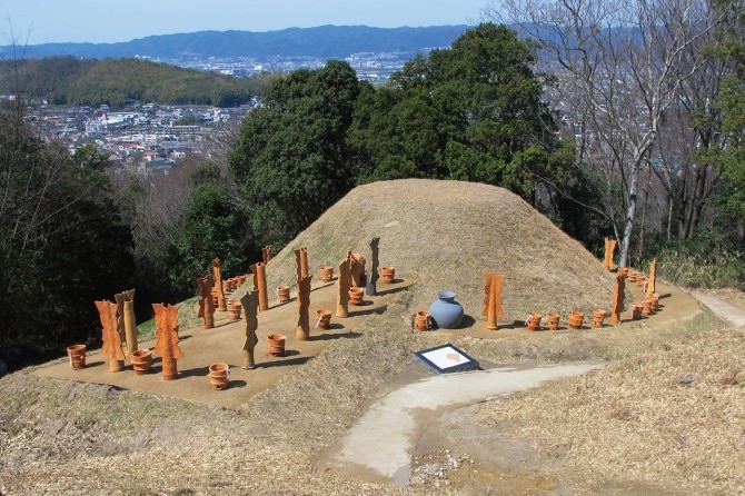 和歌山市の魅力再発見！！あなたも古墳活してみませんか？　国の特別史跡「岩橋(いわせ)千塚古墳群」のパネル展示