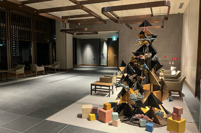 【ホテルヴィスキオ富山】クリスマスツリーの展示について～サスティナブルなクリスマスツリーを新たな形で展示～ポテルの “絵本作家さんを応援したい” コラボ第一弾
