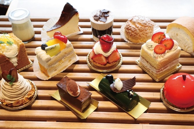 ホテル開業38周年記念　4/26ケーキバイキングを開催！パティシエが心を込めて作るケーキを心ゆくまで堪能しませんか？
