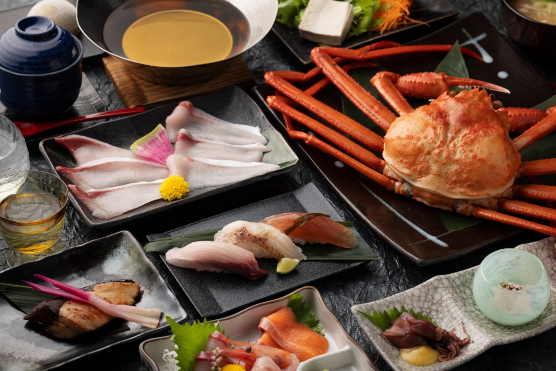 紅ずわい蟹・鰤しゃぶなど北陸の海鮮と富山の地酒が楽しめる　海の幸食べつくしコース・富山の地酒付き宿泊プラン販売開始のお知らせ